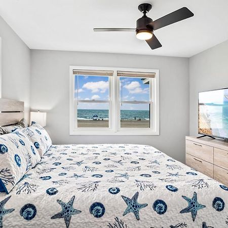 Vila Ocean Daze - Sleeps 22, Direct Oceanfront, Renovated May 2022 Holden Beach Exteriér fotografie