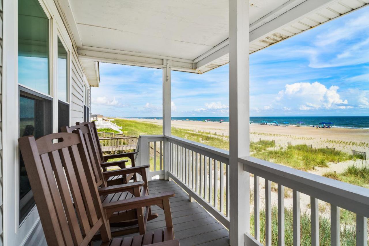 Vila Ocean Daze - Sleeps 22, Direct Oceanfront, Renovated May 2022 Holden Beach Exteriér fotografie