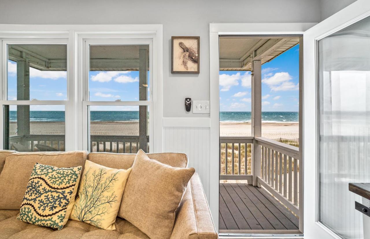 Vila Ocean Daze - Sleeps 22, Direct Oceanfront, Renovated May 2022 Holden Beach Exteriér fotografie